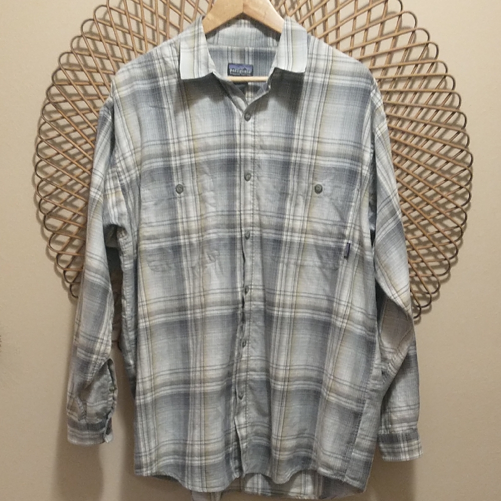 Men's Patagonia 100% Cotton Button Down Size Large Gray/Tan/White